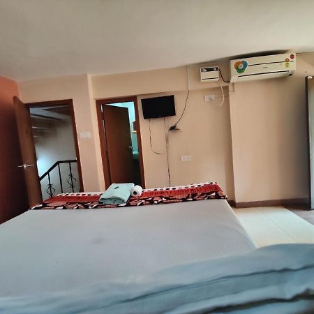 Menezes House Hotel Panaji Buitenkant foto