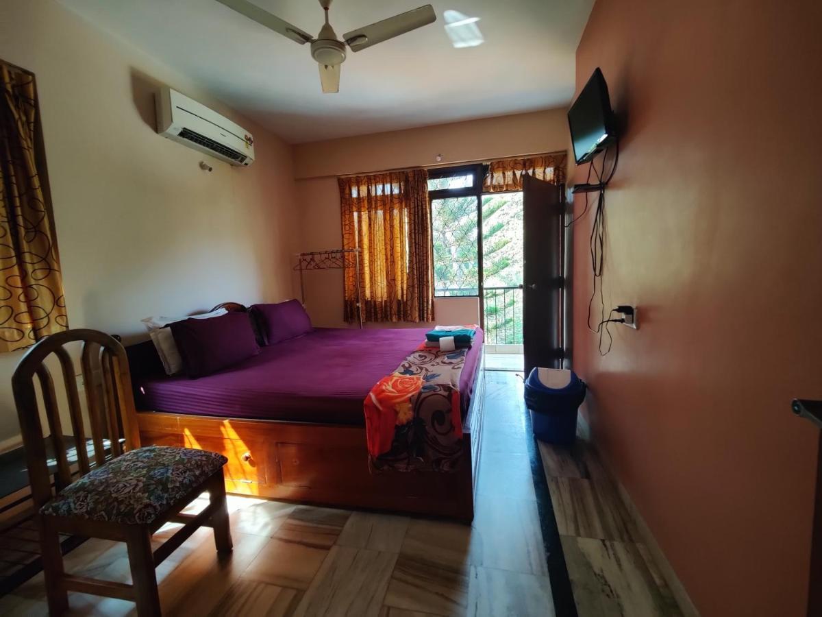 Menezes House Hotel Panaji Buitenkant foto