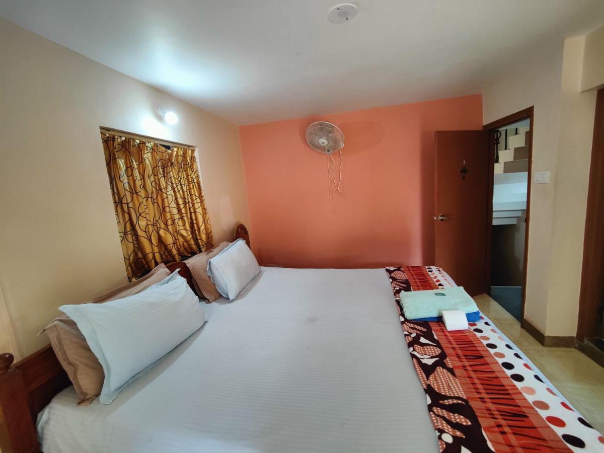 Menezes House Hotel Panaji Buitenkant foto