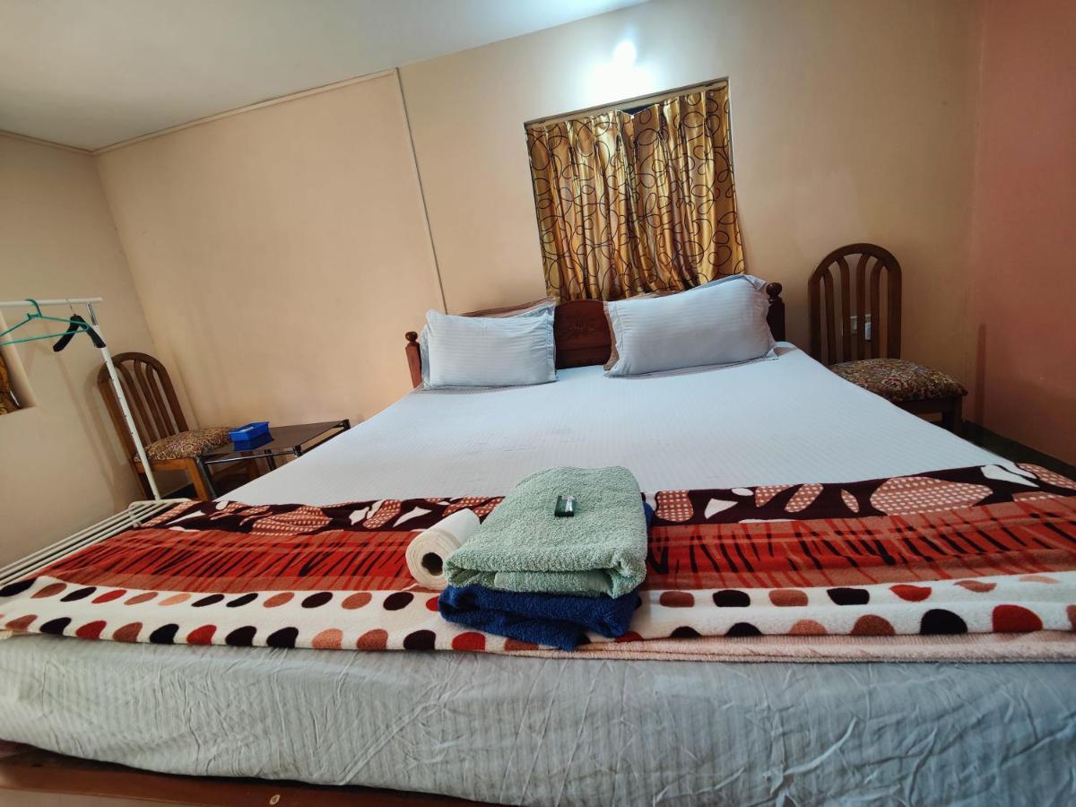Menezes House Hotel Panaji Buitenkant foto