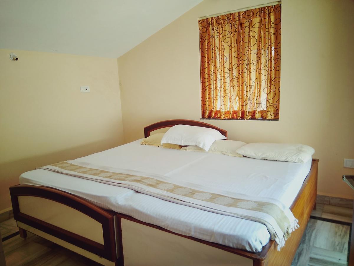 Menezes House Hotel Panaji Buitenkant foto
