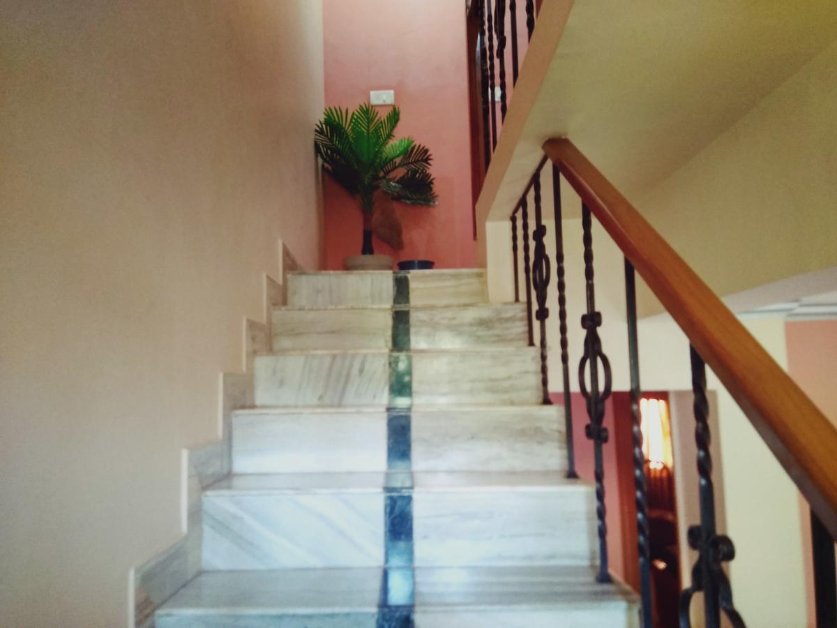 Menezes House Hotel Panaji Buitenkant foto