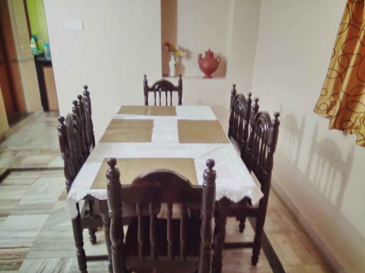Menezes House Hotel Panaji Buitenkant foto